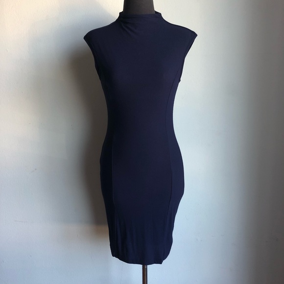 Windsor Dresses & Skirts - Windsor sz S cute wiggle dress